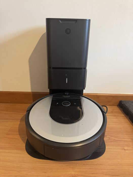 Vendo iRobot 8 / Roomba - como novo