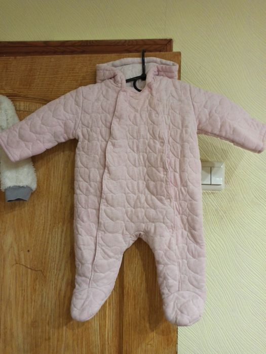 Два чудові комбінезона 200 грн разом, костюмчики, чоловічки, піжамка д