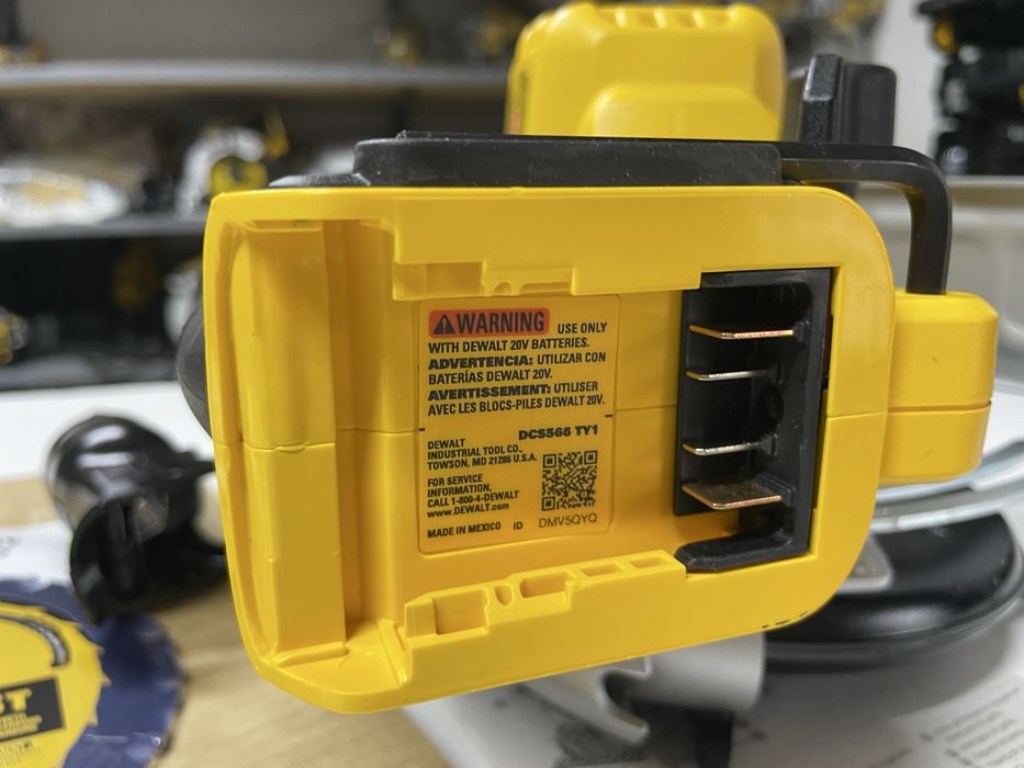 Дискова пила по дереву DeWalt DCS566/DCS565
