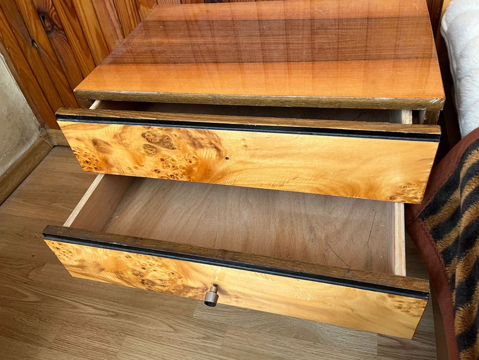 Komplet mebli z PRL : łóżka x2, szafa, szafki nocne x2, toaletka