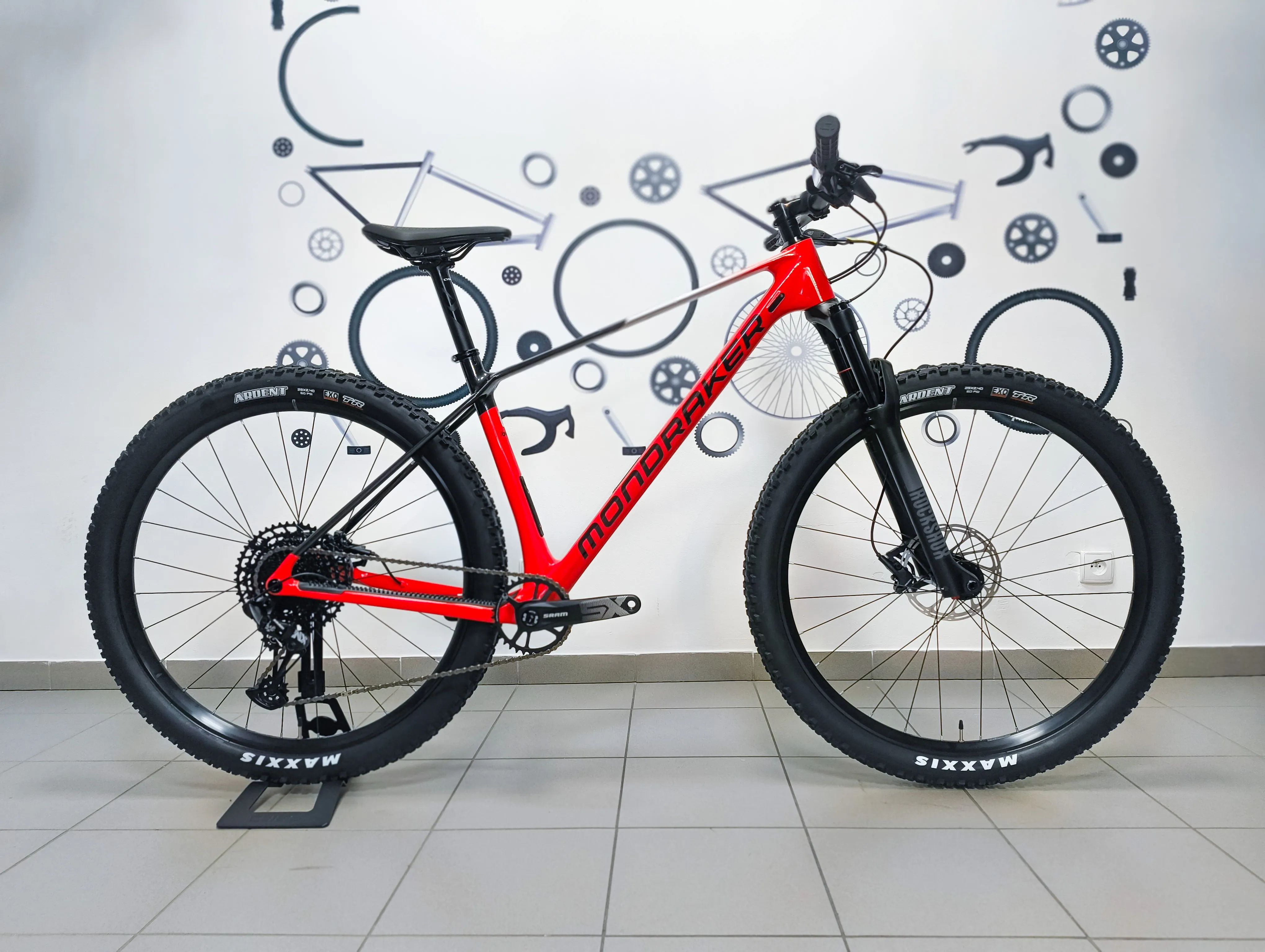 Rower Mondraker Chrono Carbon DC flame red/grey/silver 2025