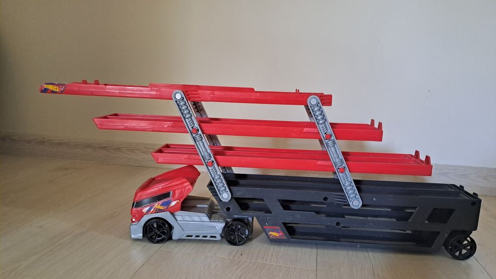 Автовоз hot wheels