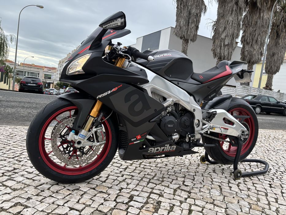Aprilia RSV4 Só com 8536 kms Race Pack