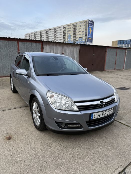Opel Astra 1.8 BENZYNA +GAZ DOTYKOWE RADIO Kamera Cofania Klimatronic