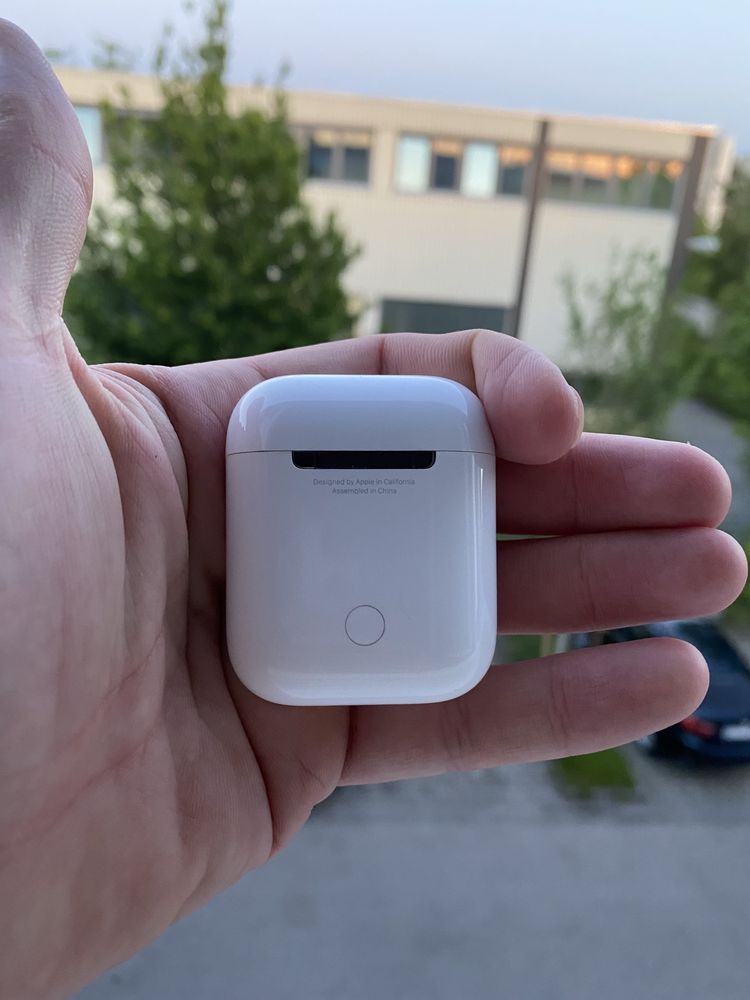 Etui Airpods 2 Stan bdb