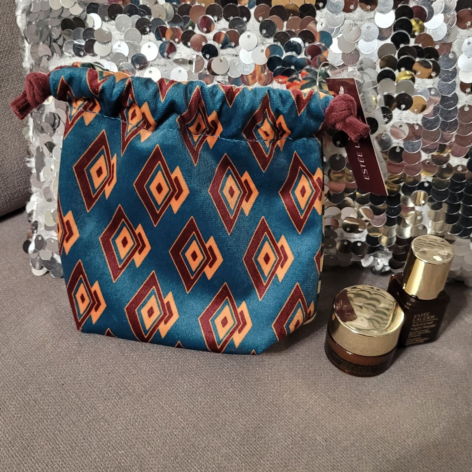 Kosmetyczka Estee lauder z kosmetykaminowa