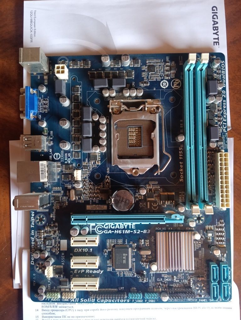 Материнська плата Gigabyte ga-h61m-s2-b3