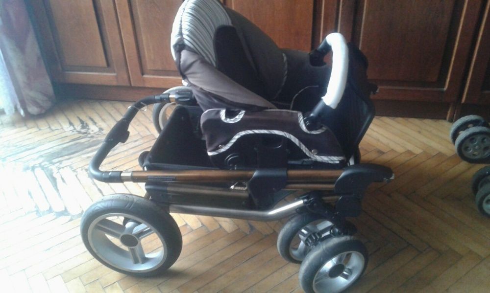 Wozek dzieciecy z nosidelkiem masywny.lekki. aluminiowy