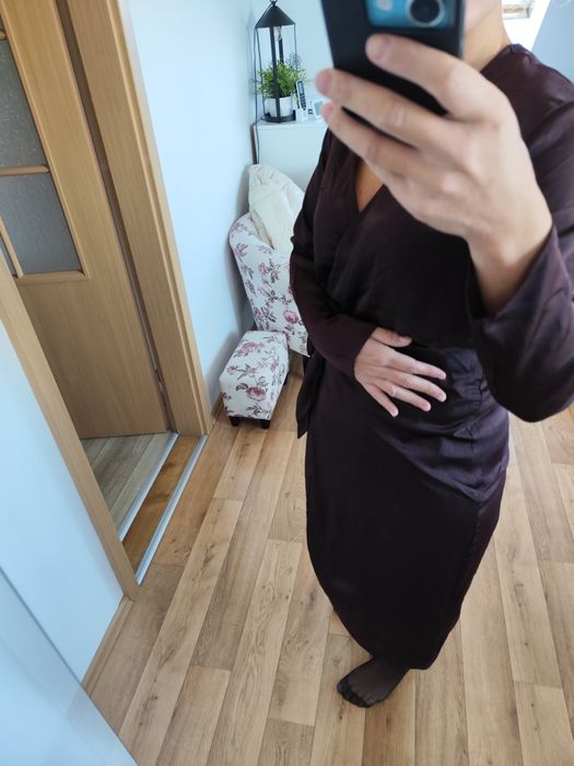 Sukienka burgund bordowa  h&M elegancka kopertowa nowa satynowa wiązan