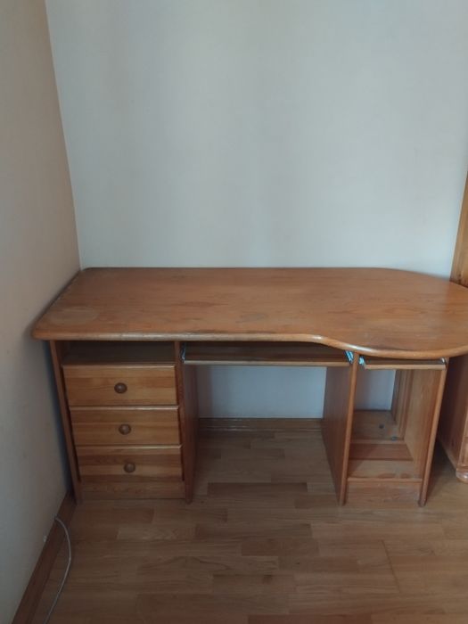 Komplet mebli drewnianych