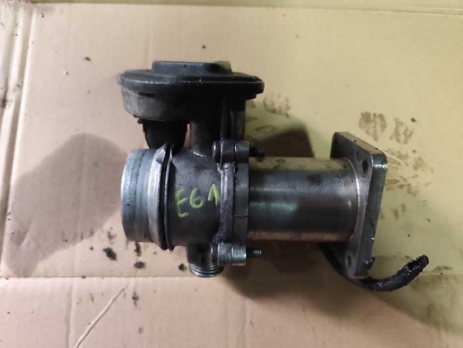 BMW E61 E60 E90 E91 2.0D 3.0D  przepustnica 779.148.102