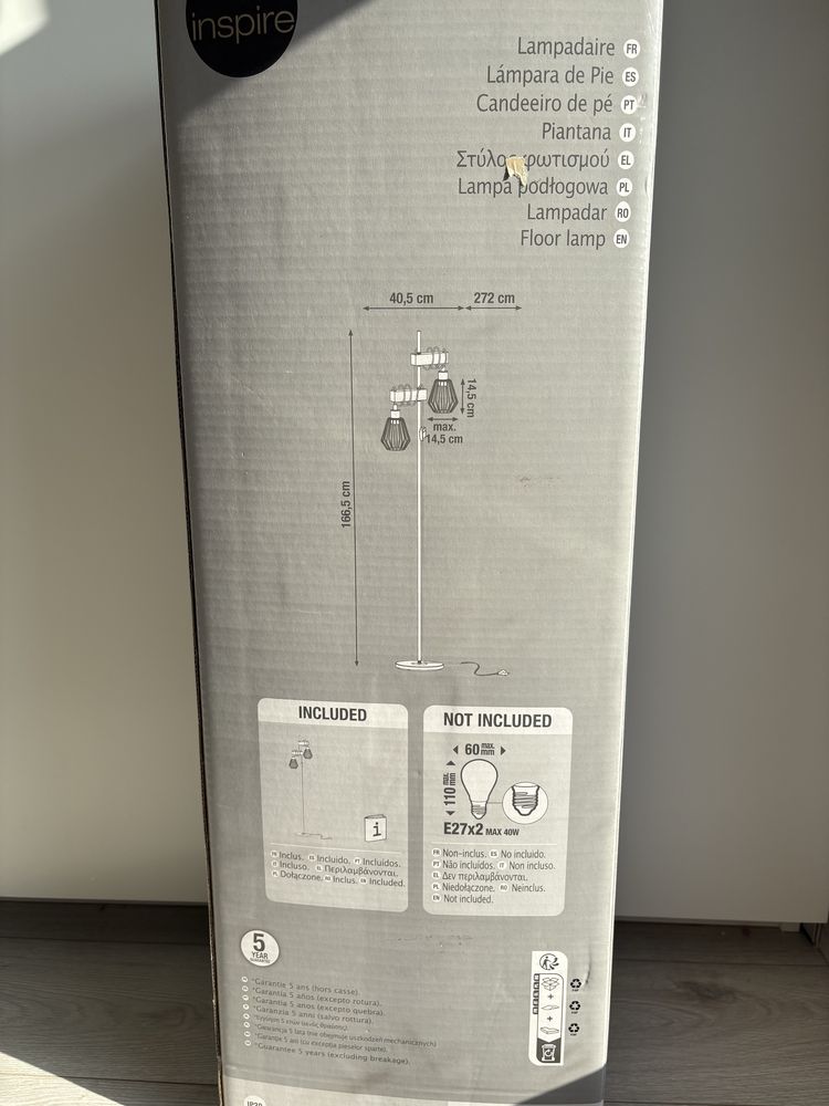 Nowa lampa nieodpakowana tabodi