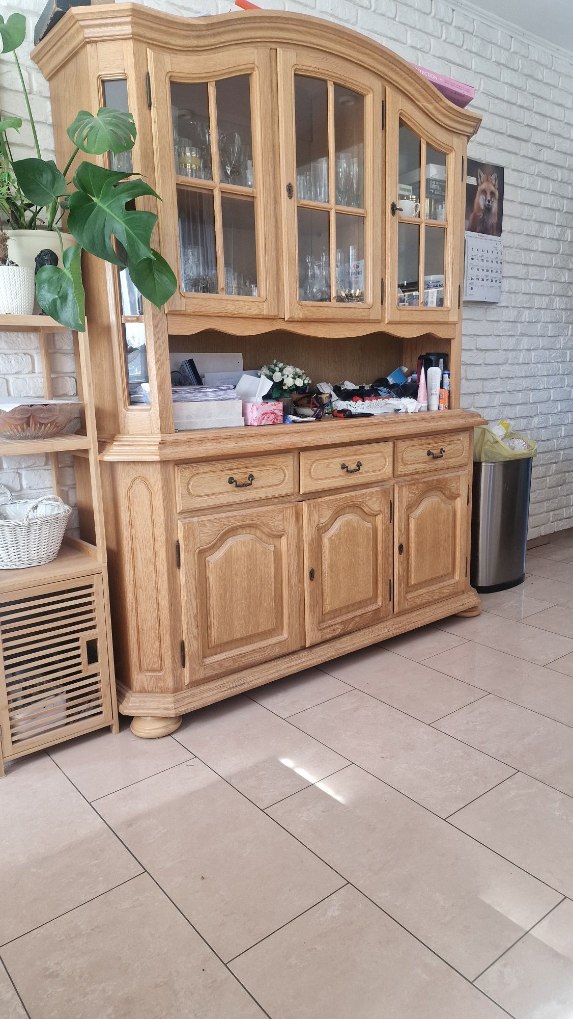 Kredens dębowy z litego drewna
