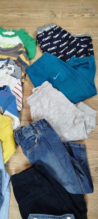 Paka ciepłych ubrań dla chłopca jesień zima 68-86 cm 32 sztuki