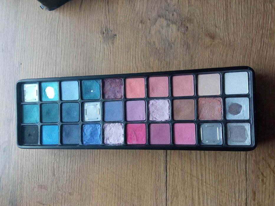 Paleta kosmetyków - 2 szt + 1 Free