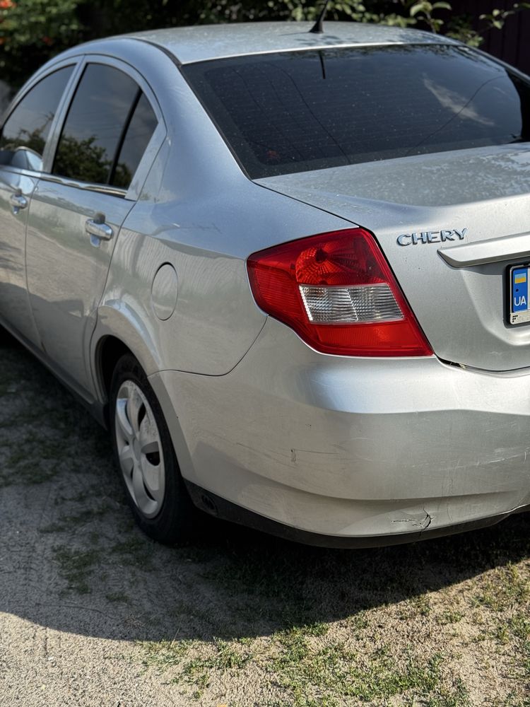 Продам Chery e5 2015 год