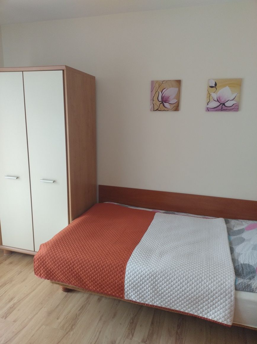 Pokoje gościnne, apartamenty, w centrum Solec Zdrój.