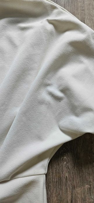 Piękna elegancka sukienka wiązana z głębokim dekoldem rozm. M/ 38