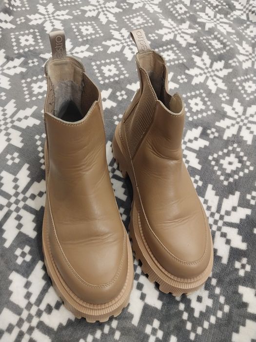 Жіночі Estro розмір 37 черевики