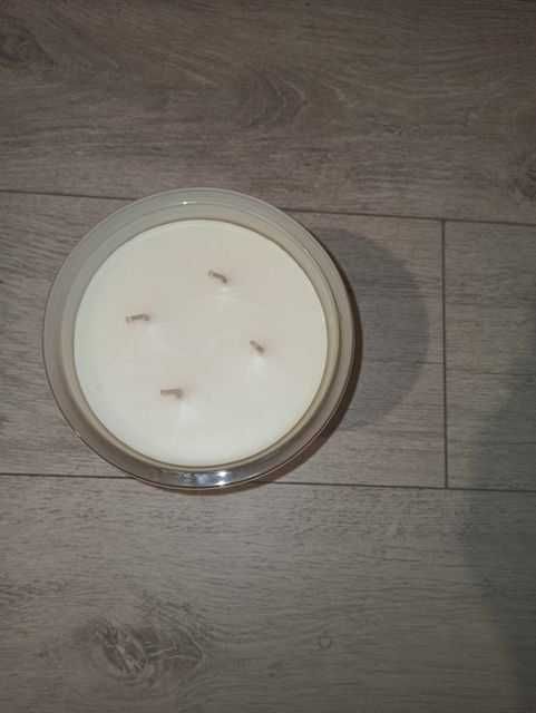 świeca świeczka fugazzi Fugazzi Space Oud Candle - Ltd Edition