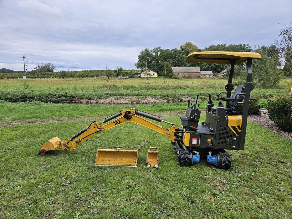 Usluga minitraktorkiem z Glebogryzarka  , ładowarka, minikoparka