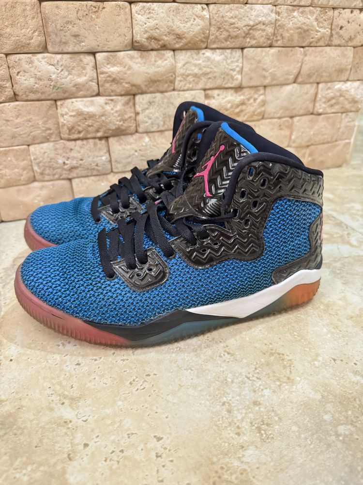 Nike Mens Air Jordan Spike Forty. Size: EU 42,5