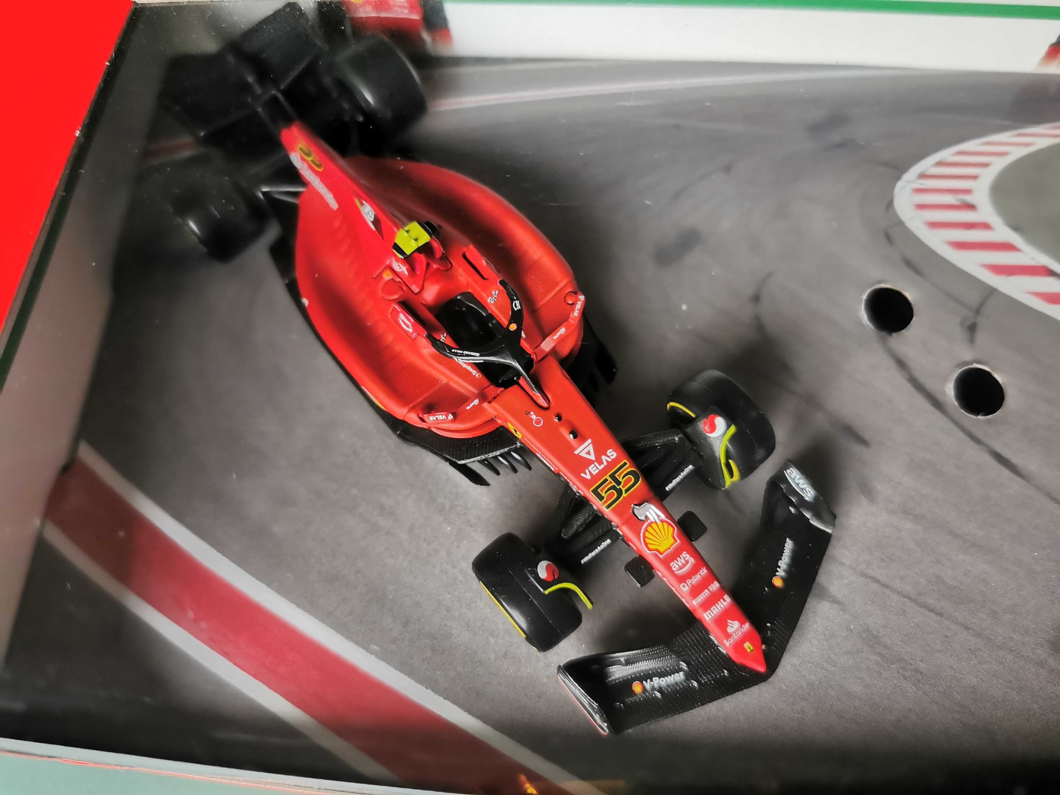 Duas miniaturas F1