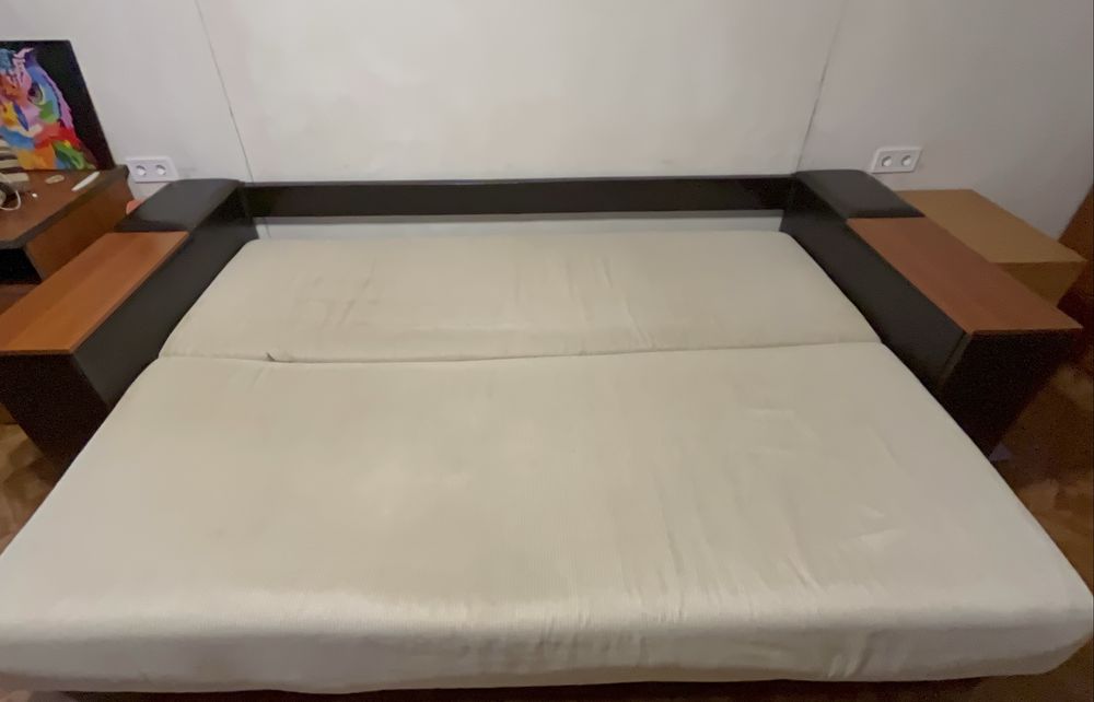 Продам диван з двома подушками б/у