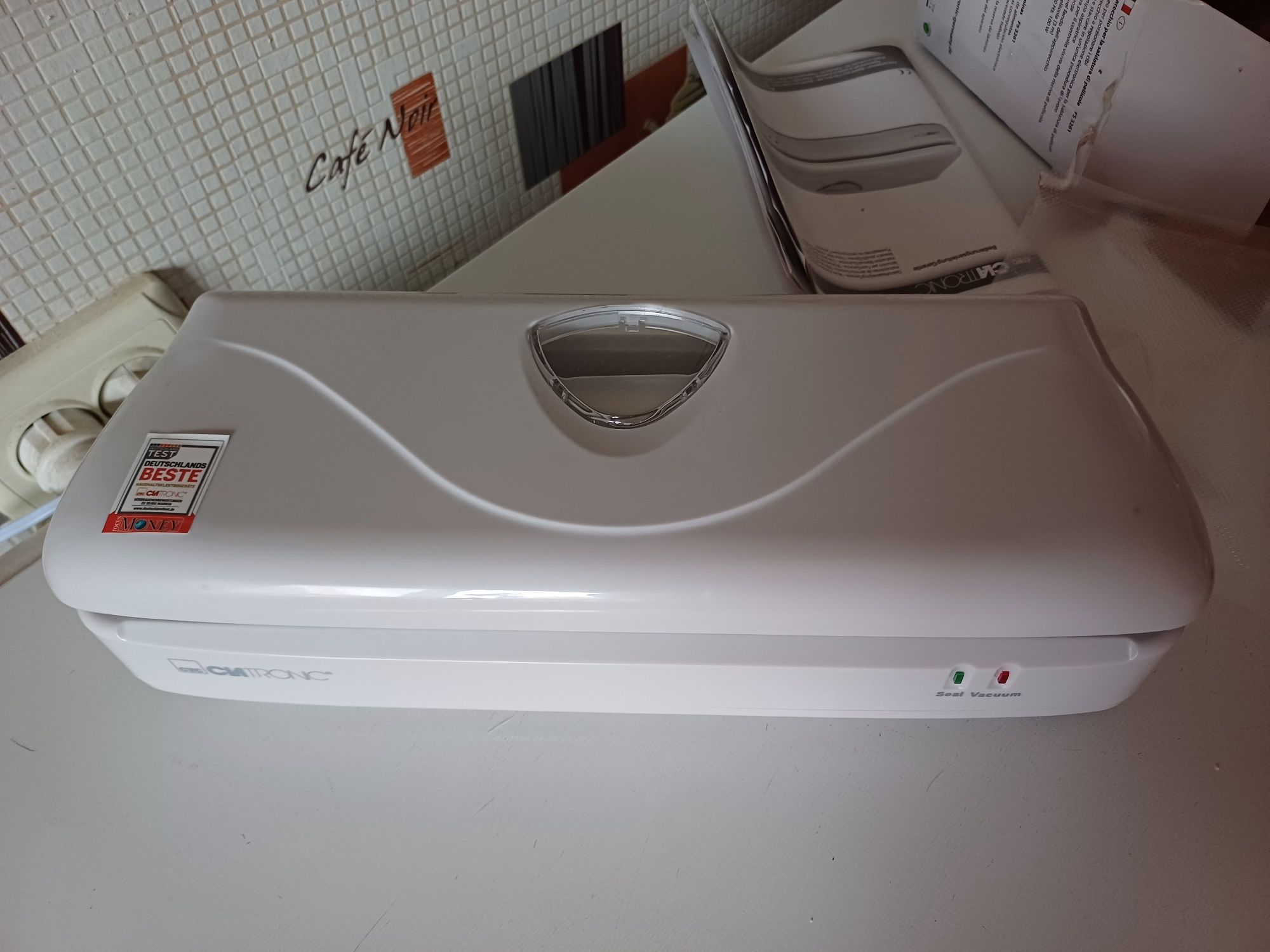 Вакуумний пакувальник CLATRONIC FS 3261