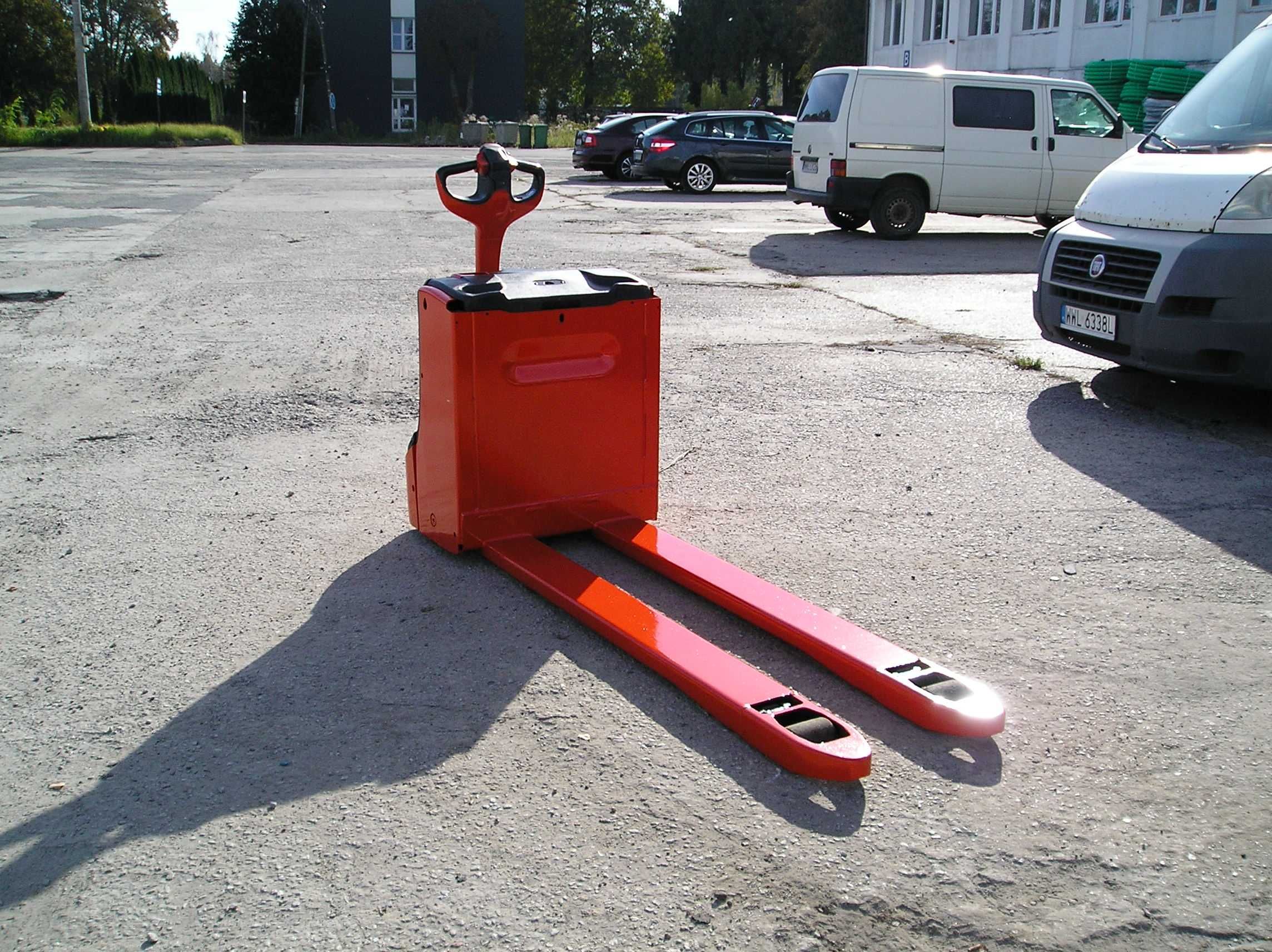 paleciak elektryczny LINDE T16 widły 1700 mm wózek widłowy