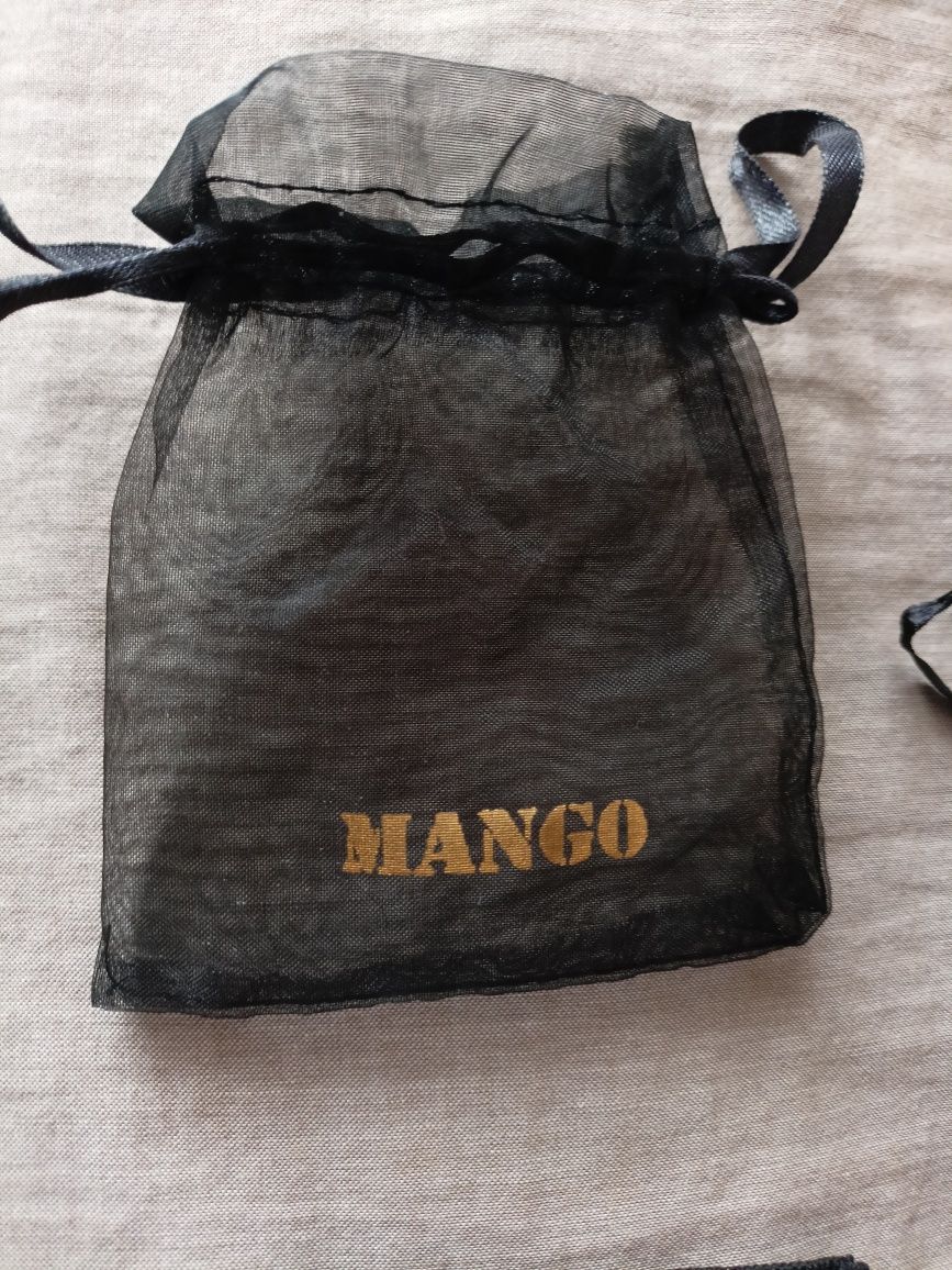 Woreczek sakiewka na biżuterię czarny markowy tiulowy tiul Mango Solar