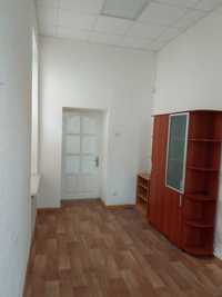 Сдам кабинет 13 м.кв. 2й этаж (В.Моссаковского 6А)