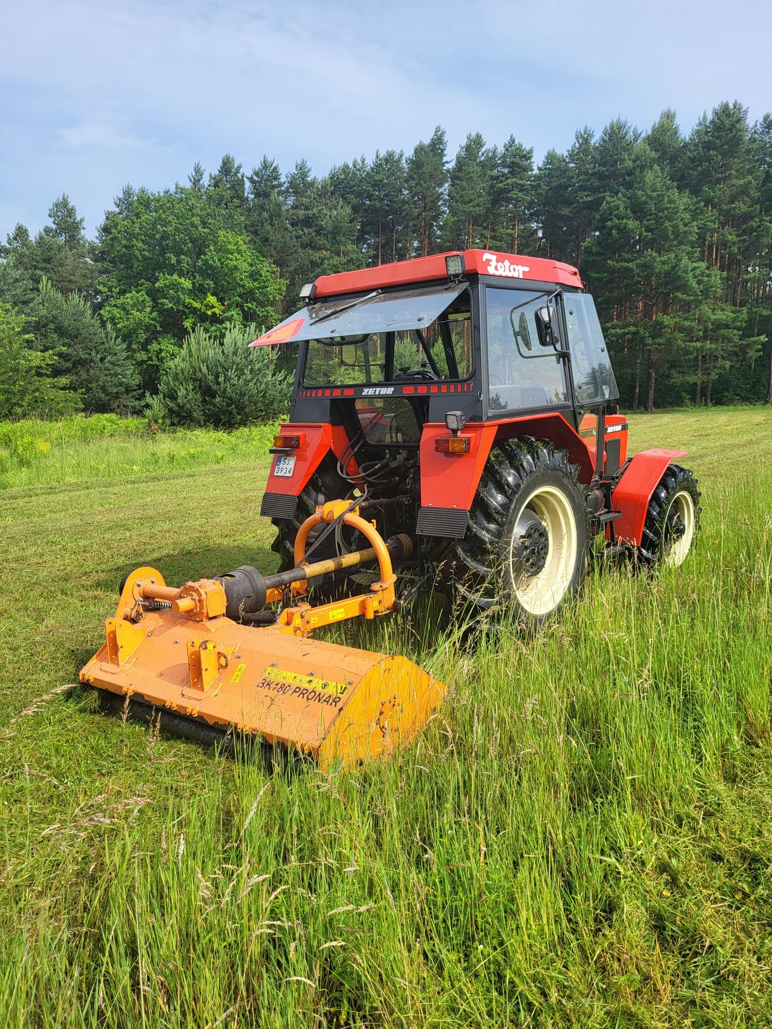 Koszenie trawy i mulczerowanie nieużytków ,działek, 6.0.4.0.7.6.5.0.2