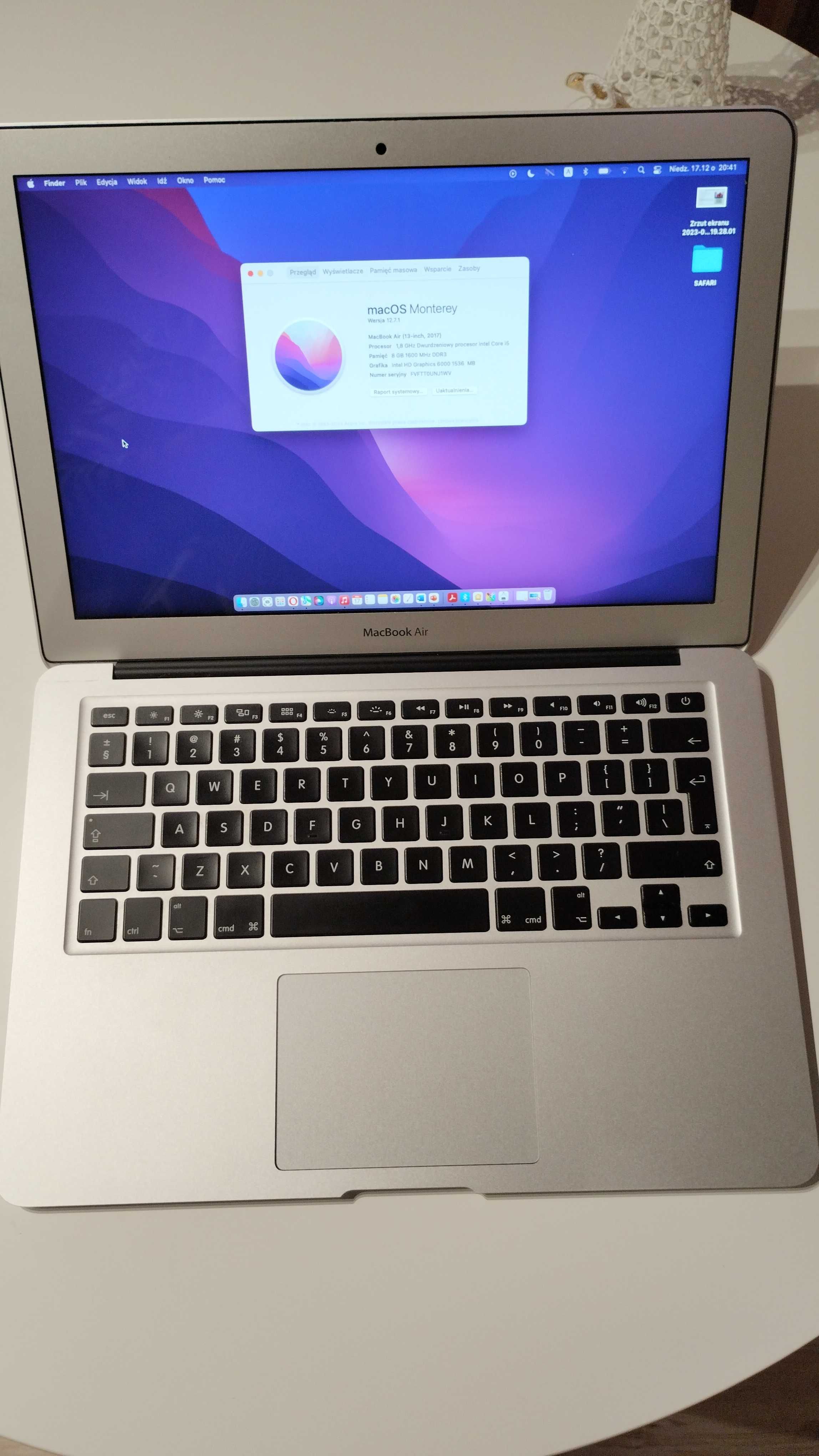 MacBook Air 13 Pro 1,8 8