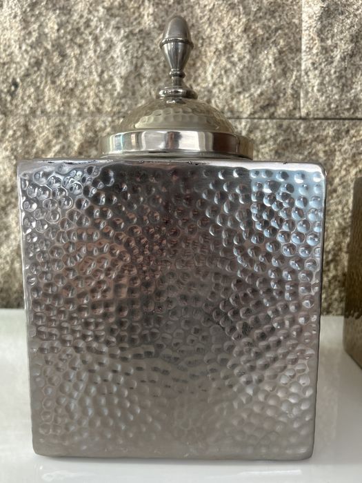 Conjunto de 2 potes devorativos