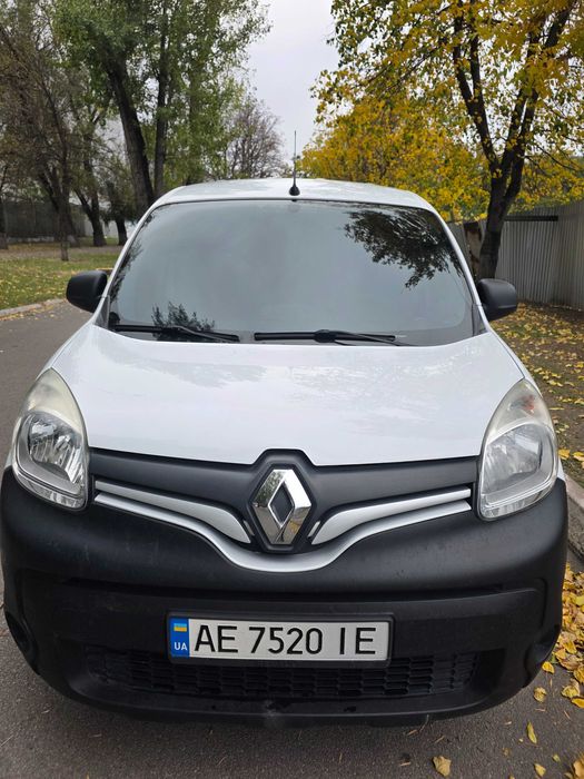 Продам Рено Кенгу 2015