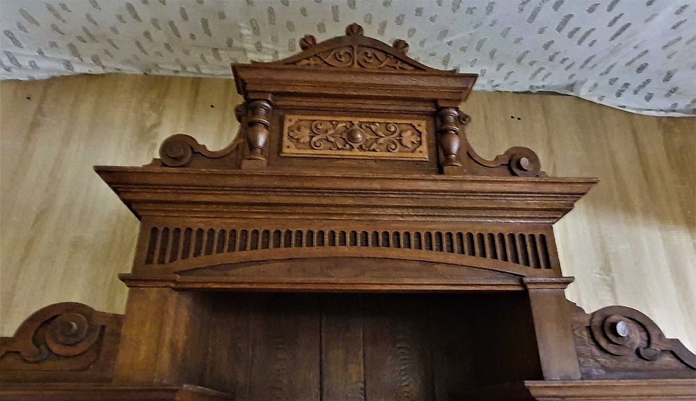 Kredens eklektyczny duży dębowy