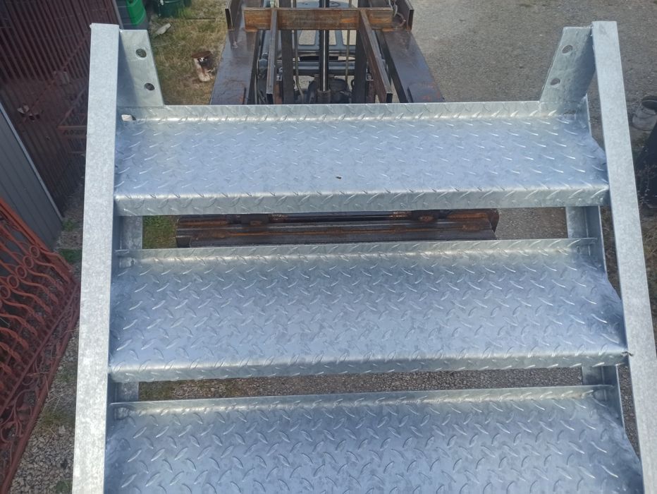 Schody metalowe ocynkowane