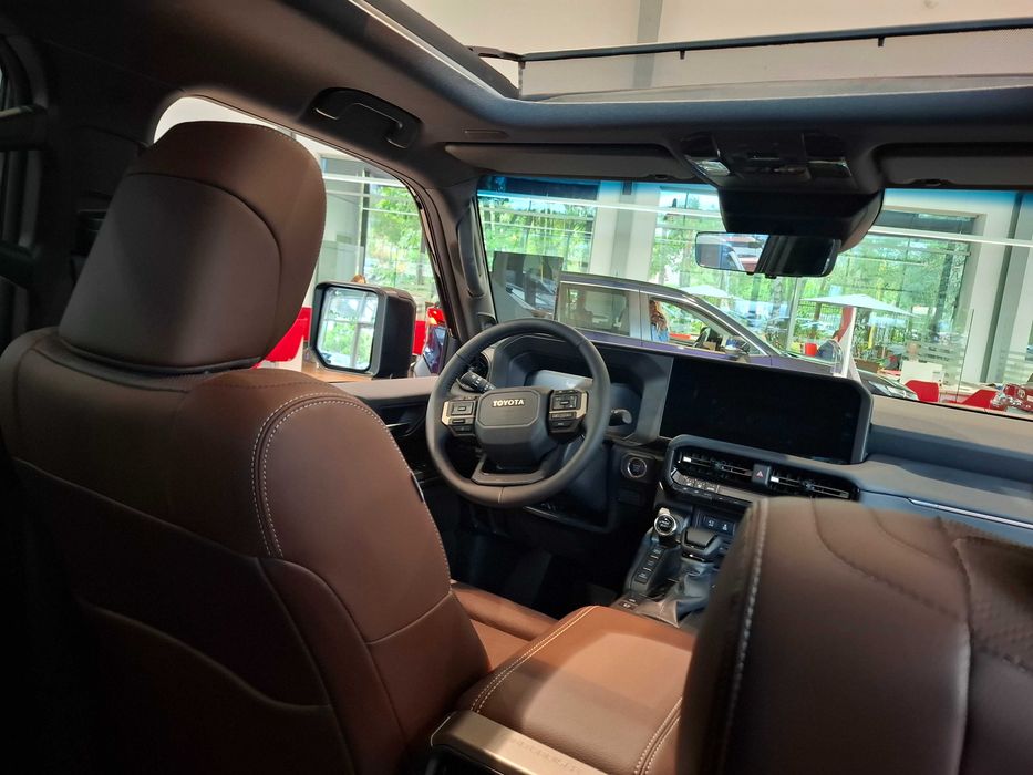 Wynajem Toyota Land Cruiser EXECUTIVE