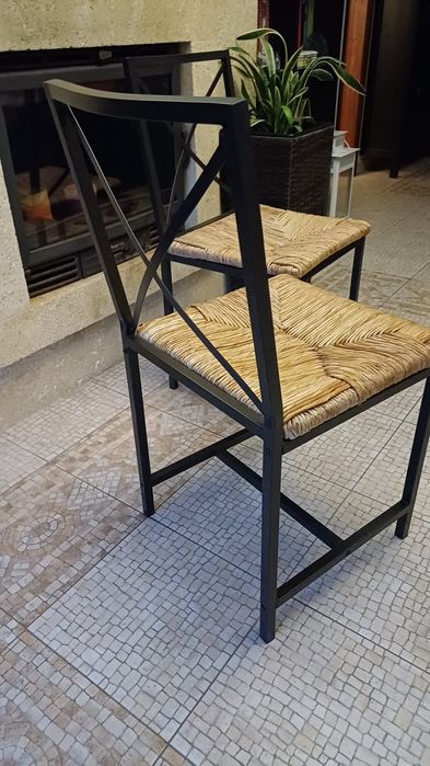 2 Cadeiras de sala de jantar em palhinha de 30€ cada
