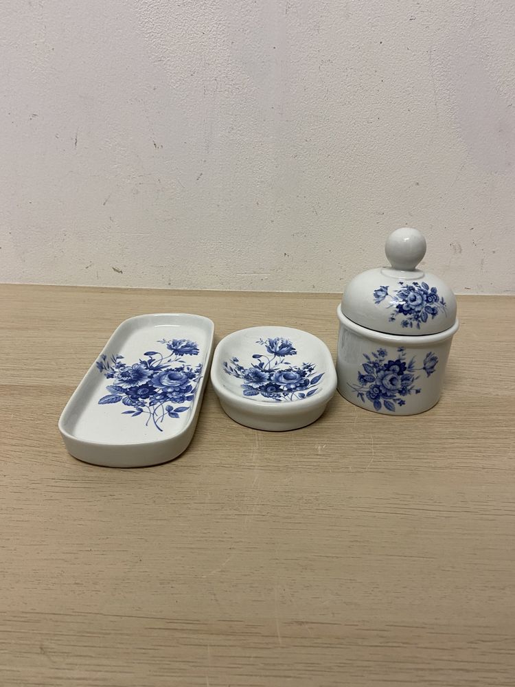 Conjunto em Porcelana para Casa de Banho (20€ tudo)