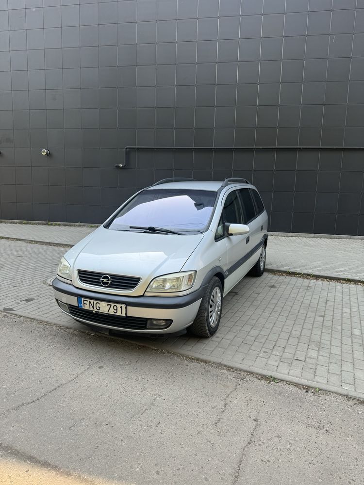 Opel Zafira 2,2d  7мест дизельный минивен рестайлинг