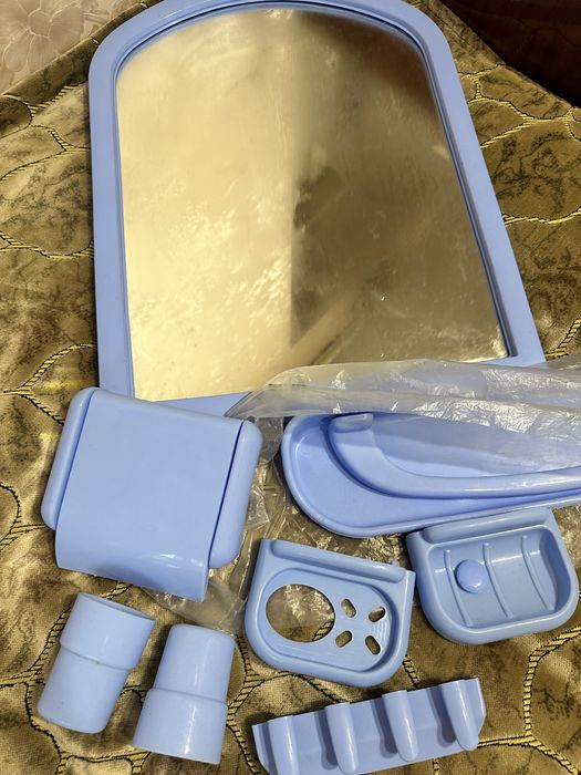 Набор в ванную с зеркалом