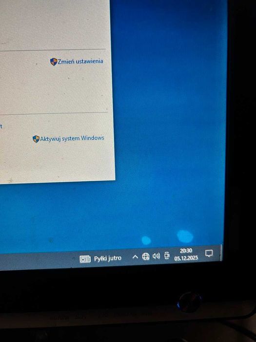 Komputer Biurowy Monitor Klawiatura mysz Głośniki