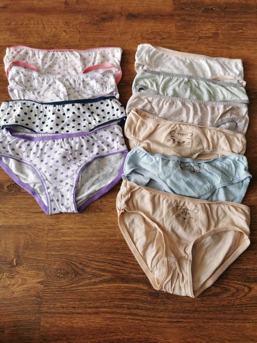 Zestaw majtek dla dziewczynki 122/128