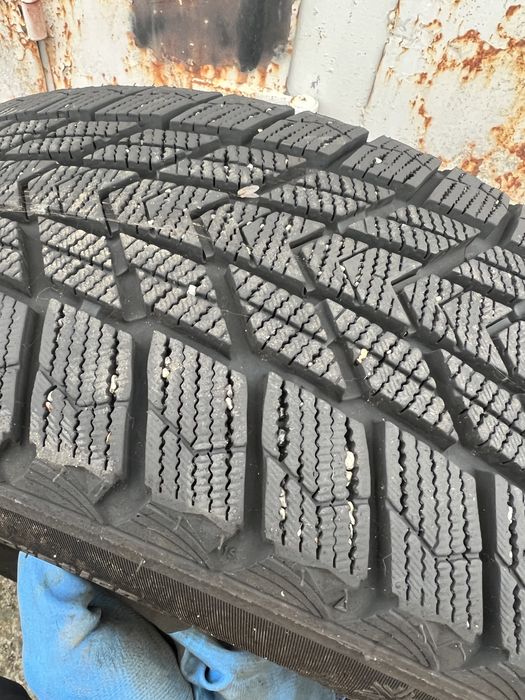 Нова зимова гума Nexen 205/60r16