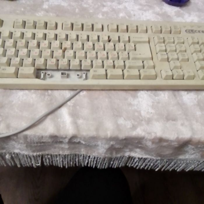 Продам клавиатуру