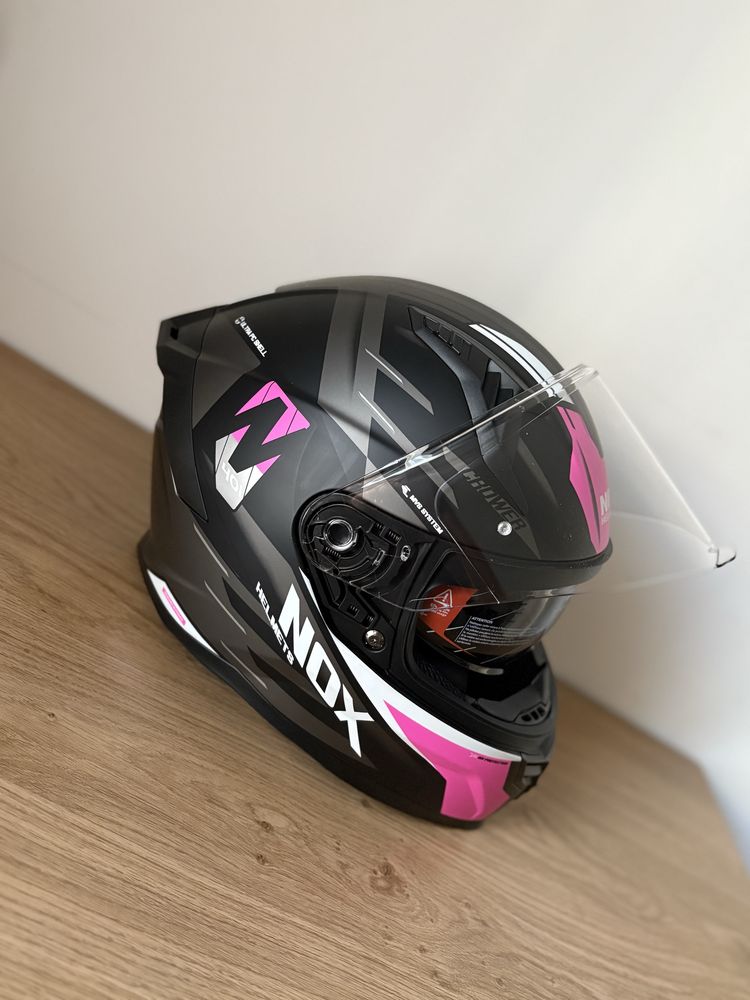 Kask motocyklowy damski NOX M 57-58cm z blendą nowy