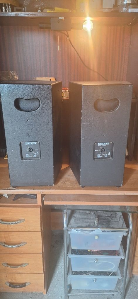 Kolumny estradowe reloop z zestawu active Pa1000