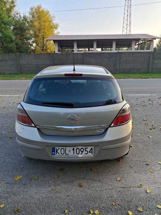Opel Astra H 1,6 benzyna 127km. 2008r.